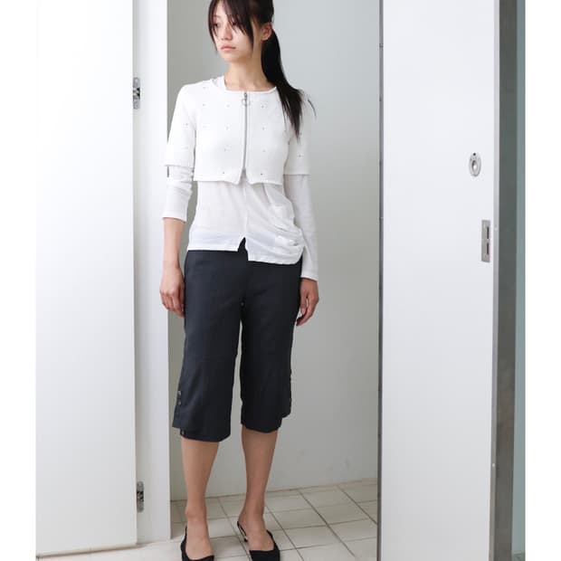 울리카 상투스  DOUBLE LAYERED CROPPED PANTS 