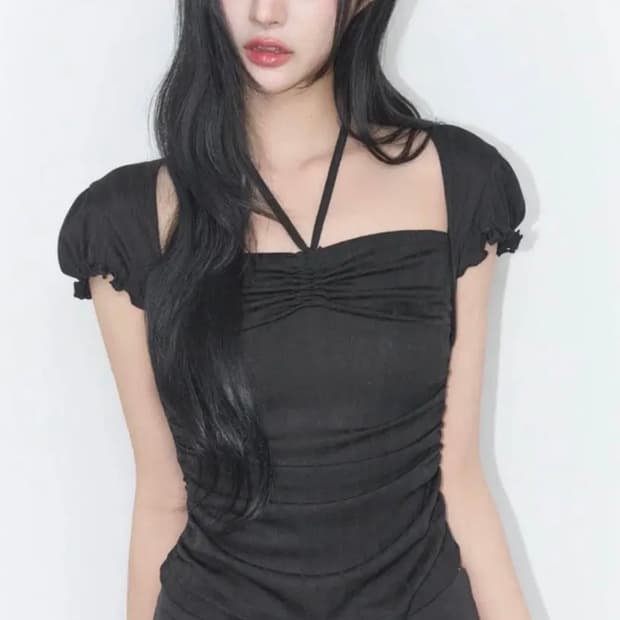 일리고 블랙 셔링 반팔 탑