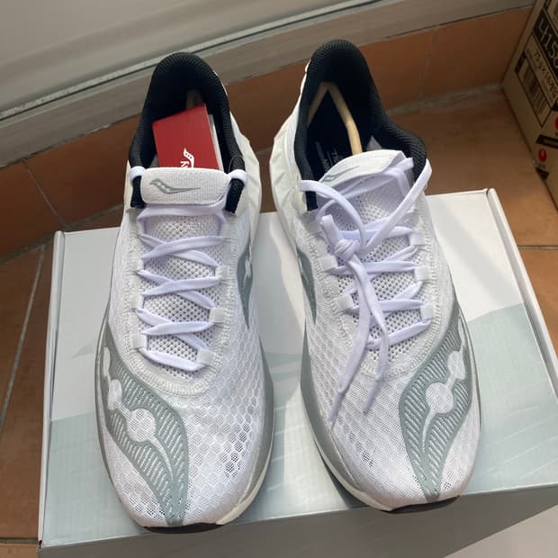 써코니 엔돌핀프로4 300 새상품