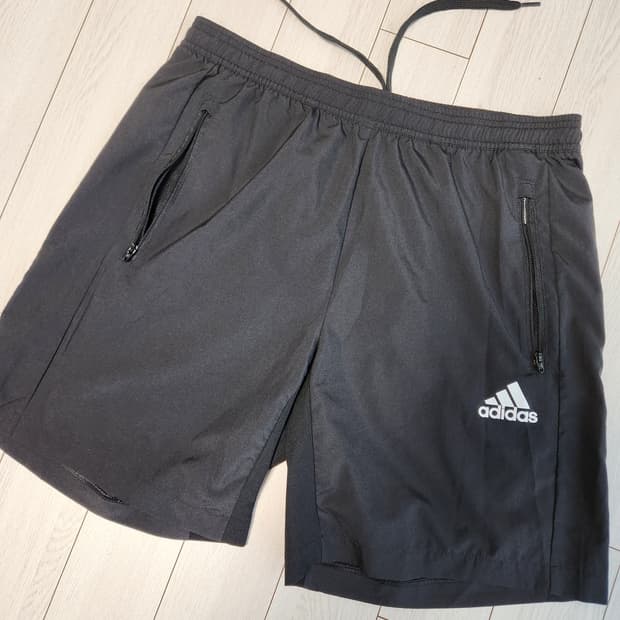 새상품급)아디다스 트레이닝 숏반바지 m wv sho 러닝반바지 사이즈xl
