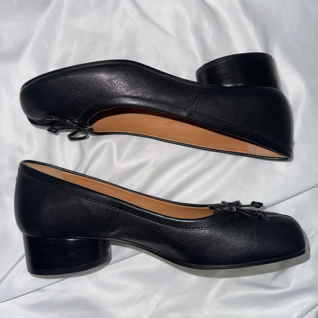 마르지엘라 발레리나 타비 펌프스