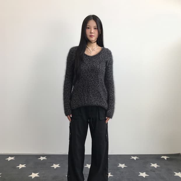 Jpn Charcoal Gray Leopard Knit Sweater
