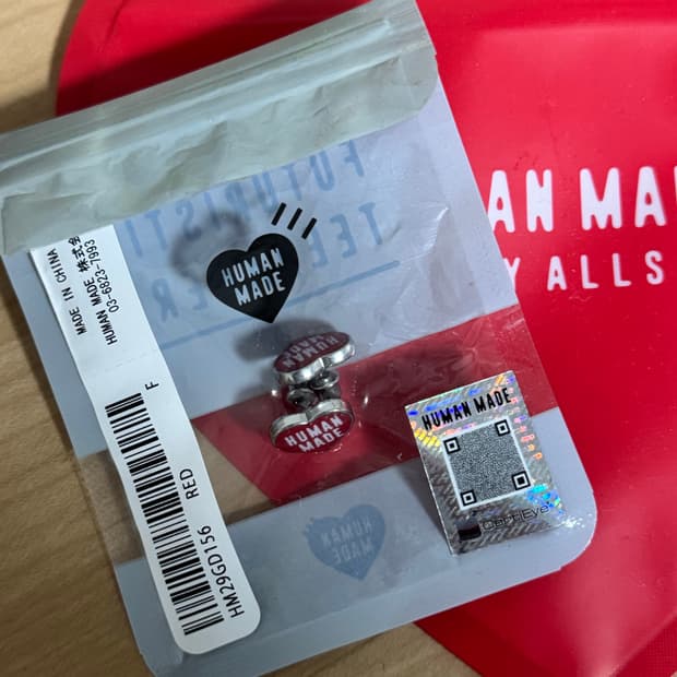 휴먼메이드 귀걸이