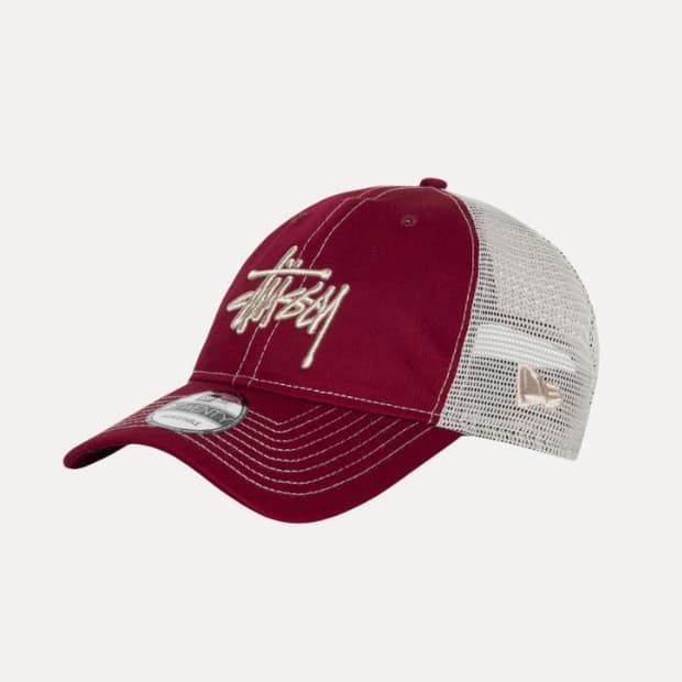 스투시 뉴에라 9Twenty 베이직 트러커 카디널 STUSSY