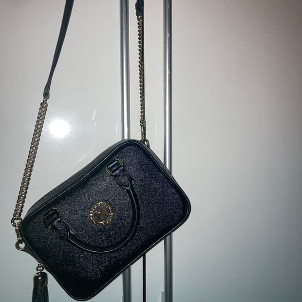 정품 메트로시티 블랙 크로스백 겸 토트백 카메라백(쇼핑백 제외 풀박스)