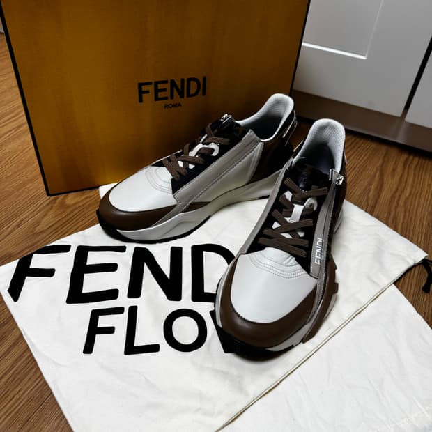 [새상품] 펜디 플로우 스니커즈 UK8.5 (275)