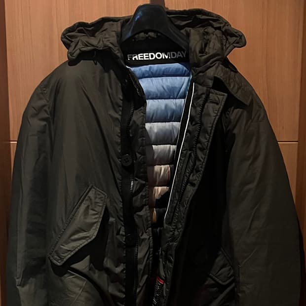 Freedomday 패딩 L