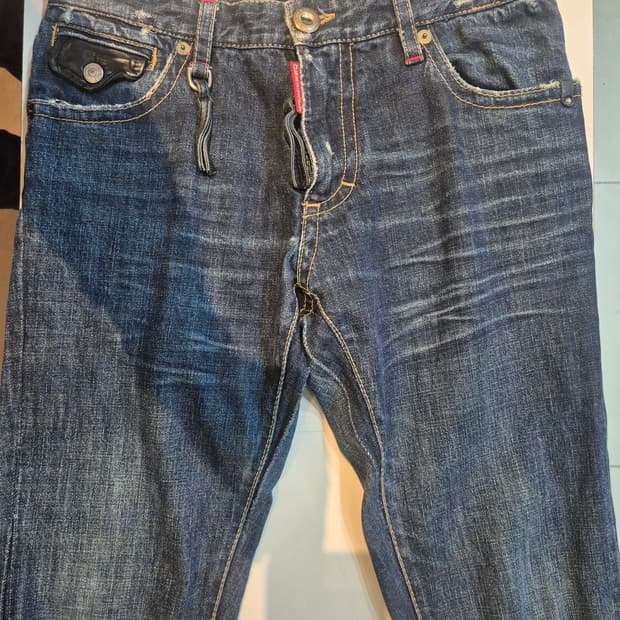 디스퀘어드2 반바지 48 판매합니다