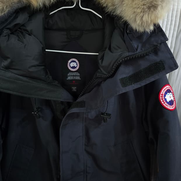 캐나다구스 오리털패딩 