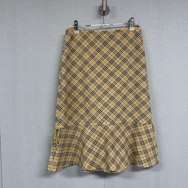 버버리 블루라벨 스커트