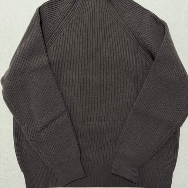 [L] 셔터(shirter) 울 하이넥 니트 브라운