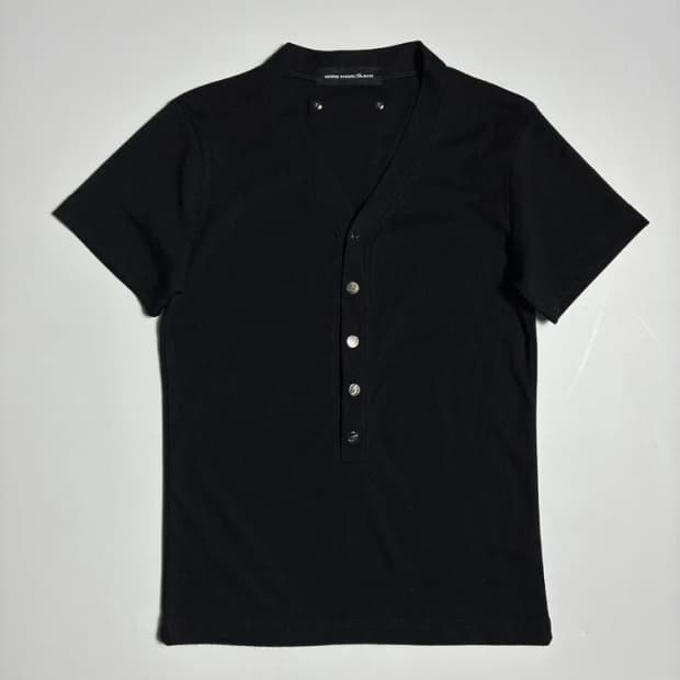 모어댄블랙 25ss 컷오프 스냅 하프 슬리브 R3045