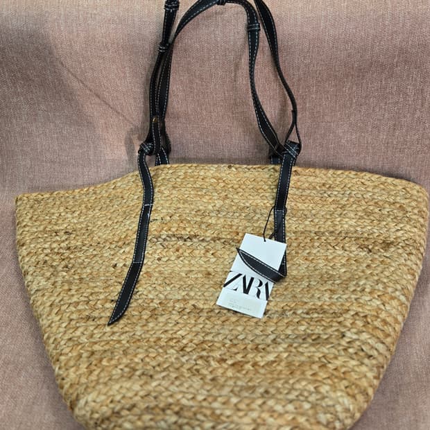 자라 새상품 라탄 짜임 블랙 가죽 숄더백