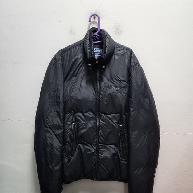 디스퀘어드2 메이플 올블랙 패딩