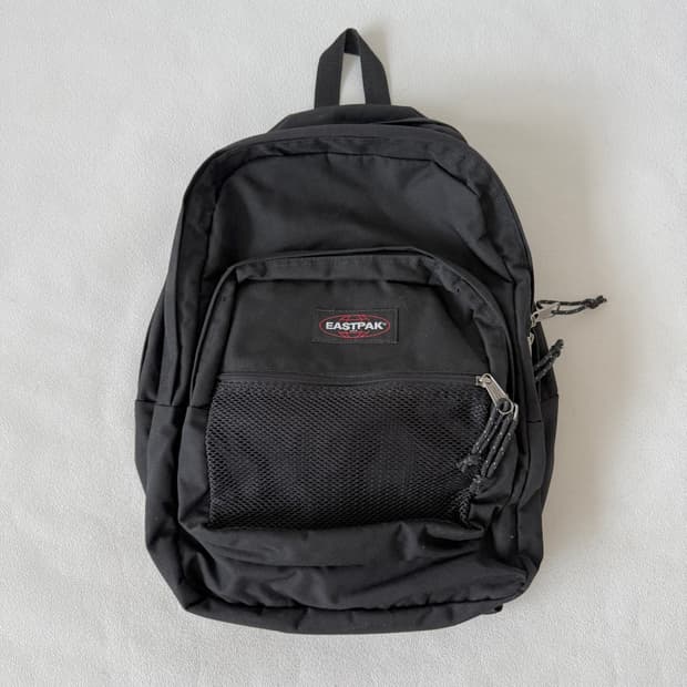 이스트팩(EASTPAK) 백팩