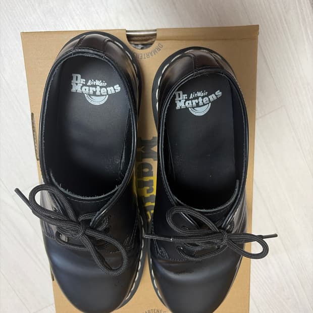 닥터마틴 1461 블랙 스무스(260)
