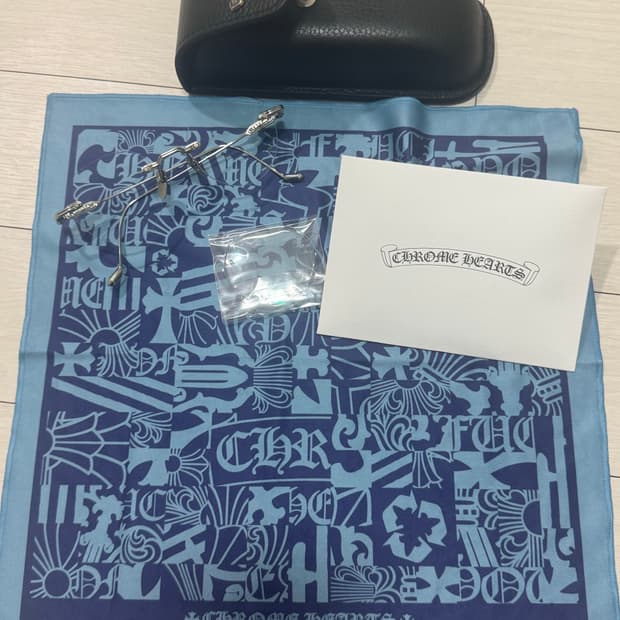 (신세계 본점 구매, 실착3회 풀박스)크롬하츠 티타늄 무테 안경