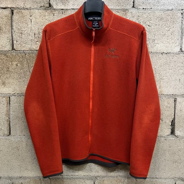 아크테릭스 델타 풀집업 플리스