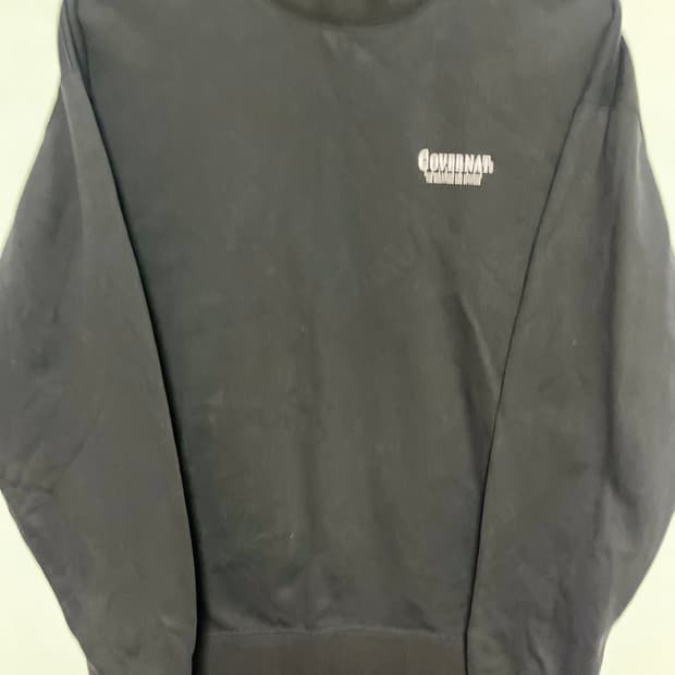 커버낫 검정색 맨투맨 티셔츠