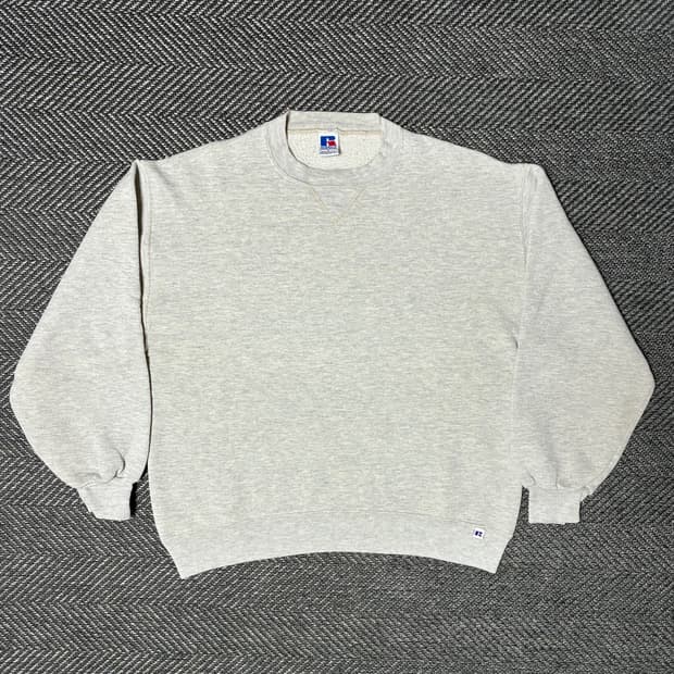 L) 90's Russell Athletic sweat shirt