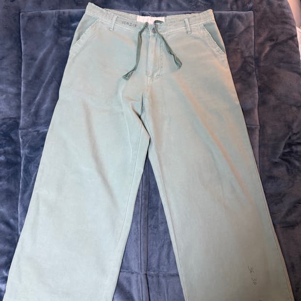 ERL DISTRESSED CHINO (ARMY GREEN)