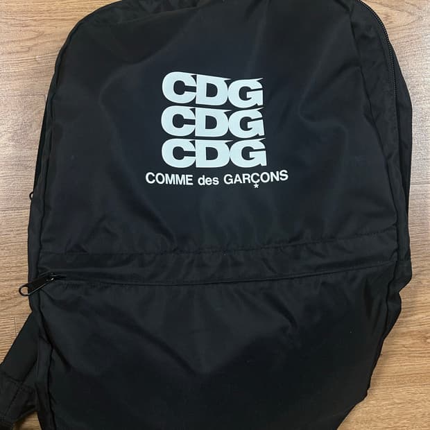 꼼데가르송 백팩