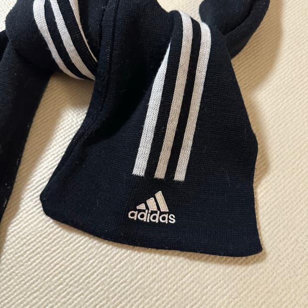 아디다스 삼선 머플러