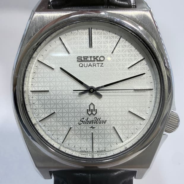 SEIKO SilverWave 7121-8010Patterned Dial