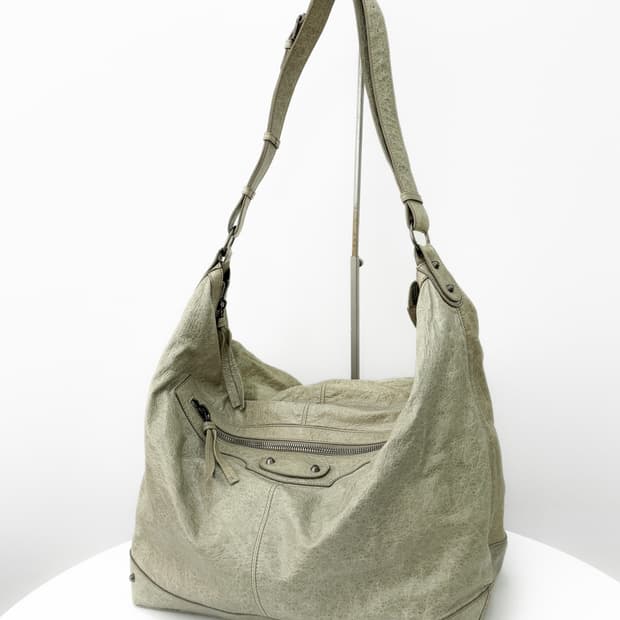 발렌시아가 아레나 레더 클래식 쿠리에 크로스백