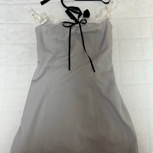 드라이로즈 프릴 코르셋 원피스라이트그레이