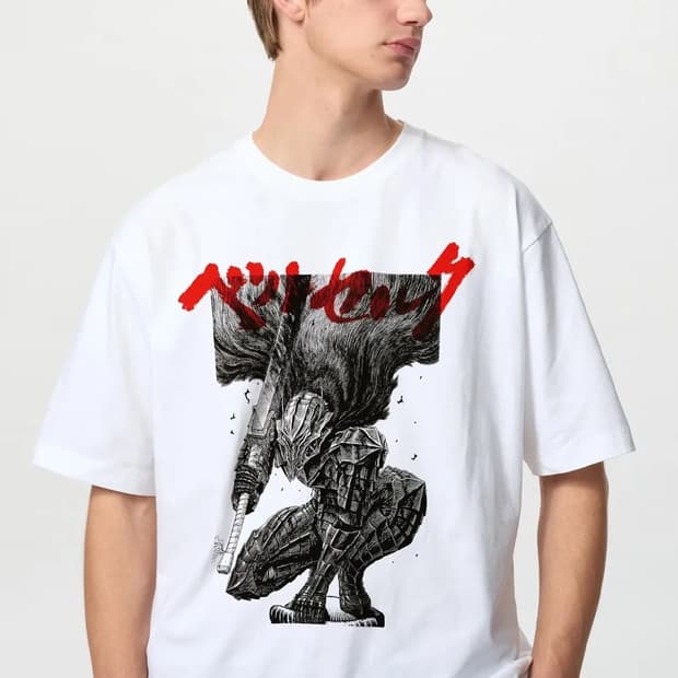 유니클로 베르세르크 반소매 L 사이즈