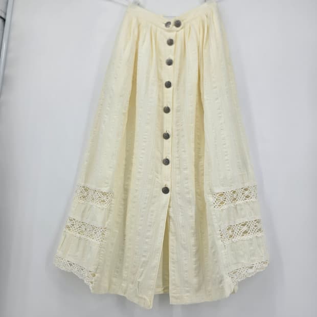 MEICO 레이스 롱 스커트 버튼 빈티지 스커트 아이보리 여성 스커트