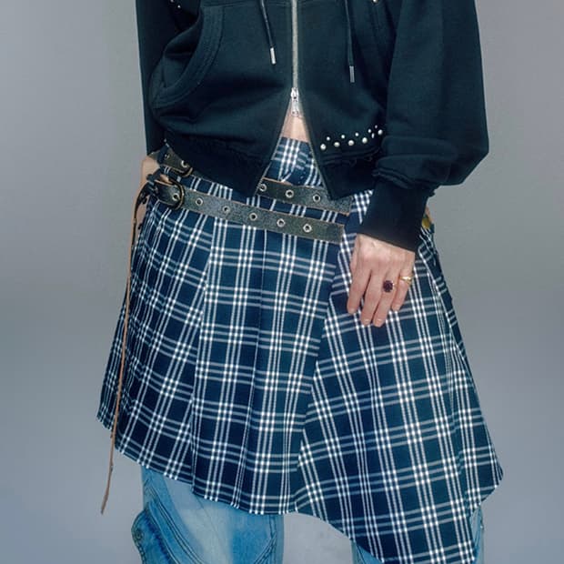 Vacant archive buckle lap skirt navy