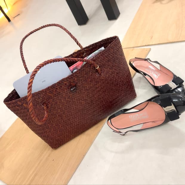 walnut woven tote bag