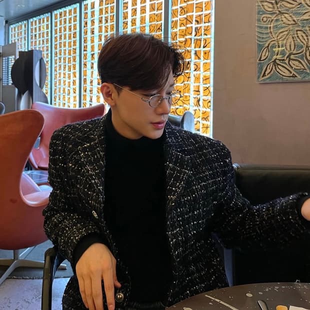 (새제품) 모델 이유안 브랜드 ANYU 트위드 자켓 블랙