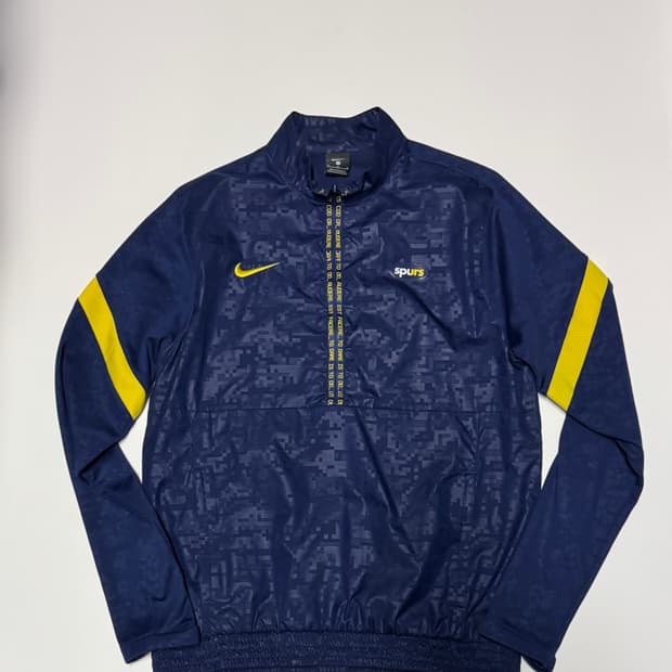 희귀!! 나이키 x 토트넘 빅 로고 윈드러너 반집업 M ~ L 네이비