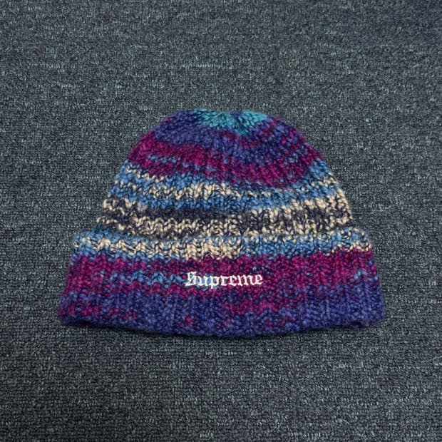 슈프림 24fw 스페이스다이 스트라이프 비니