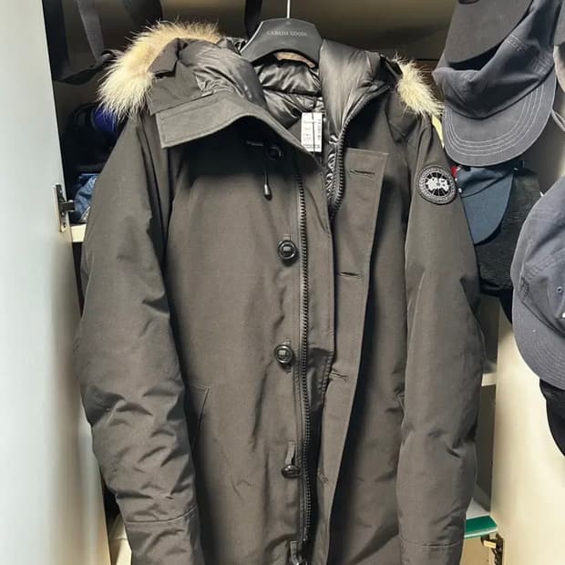 캐나다구스 블랙라벨 샤토 블랙 M사이즈 새상품 판매