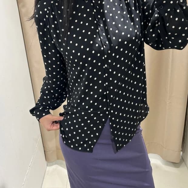 H&M 블랙 도트 패턴 블라우스 셔츠 R2859