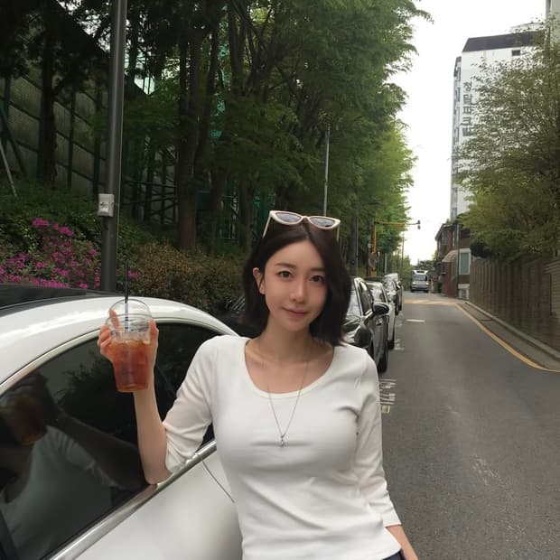 유넥라인 여리핏 7부 (화이트, 블랙)