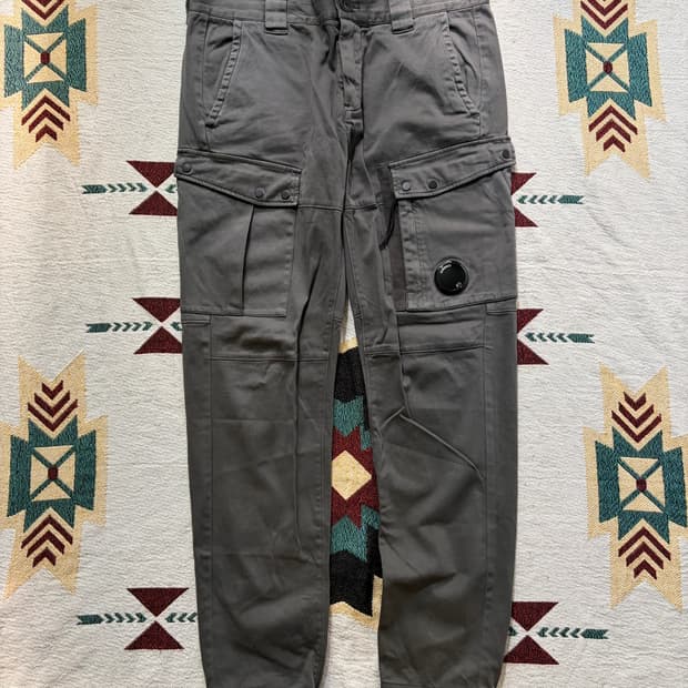 (30) Cp company cargo pants