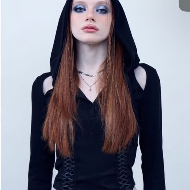 힐다 코르셋 후디