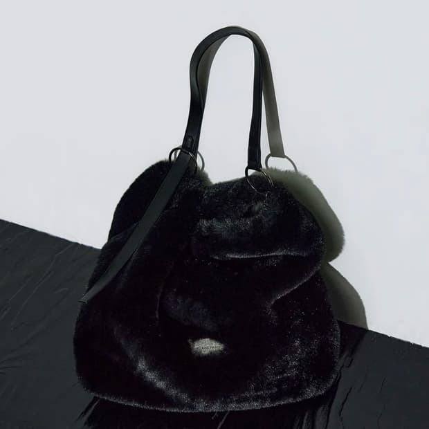 새상품 헬레네파리스 페이블 퍼 빅 숄더백 블랙