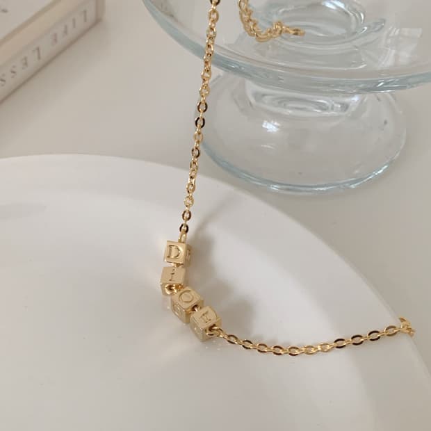 [ 디올 ] 빈티지 디올 큐브 이니셜 팔찌