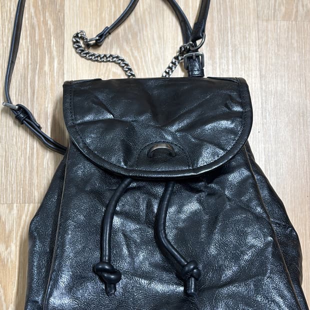 자라 블랙 체인 백팩