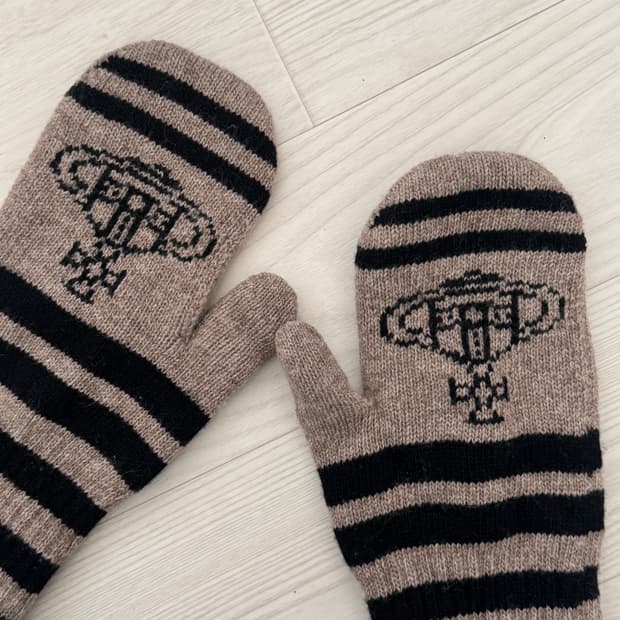 비비안웨스트우드 스트라이프 벙어리장갑