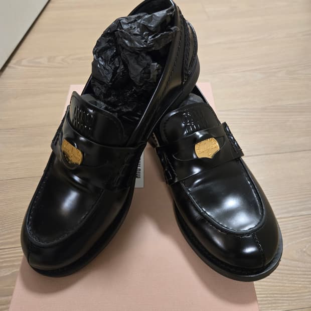 미우미우 페니로퍼 37