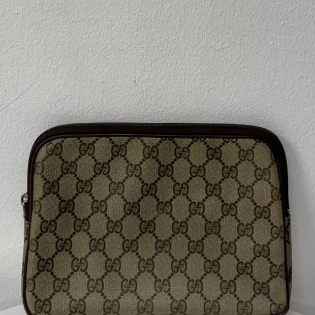 구찌 아카이브 GG 모노그램 파우치 미니 클러치백