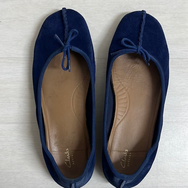 Clarks 스웨이드 둥근이플렛슈즈 245 