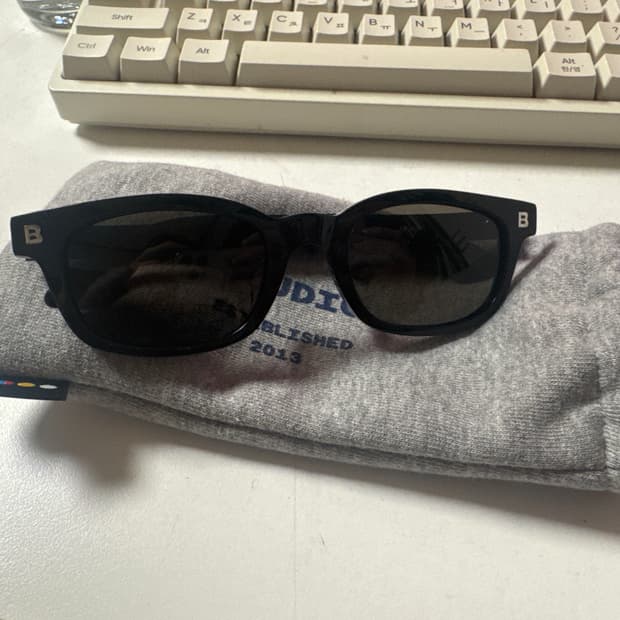 IAB STUDIO 선글라스